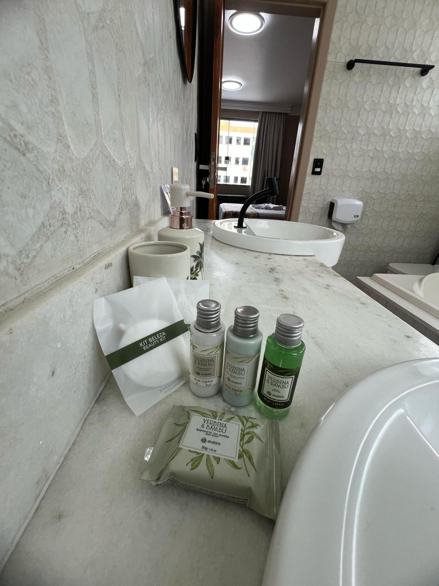 Deluxe Suite Spa Bath